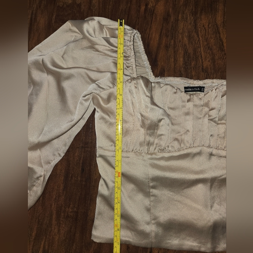 Abercrombie & Fitch NWT Cream Satin Balloon Sleeve Large Crop Top - Picture 7 of 9